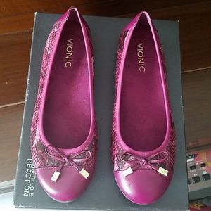 Vionic ballet flats